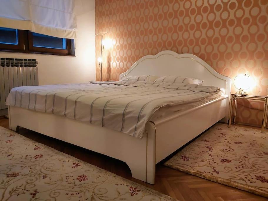 Daire Spacious Near Bascarsija - Free Parking